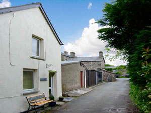 Self catering breaks at Hen Aelwyd Yr Urdd in Llan Ffestiniog, Gwynedd