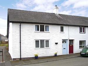 Self catering breaks at Honeysuckle Cottage in Knighton, Powys