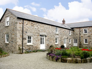 Self catering breaks at Demelza Barn in Reawla, Cornwall