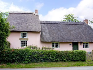 Self catering breaks at Holly Cottage in Harome, North Yorkshire