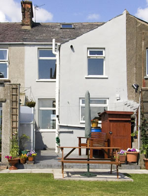 Self catering breaks at Outcast Cottage in Ulverston, Cumbria