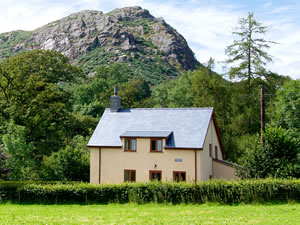 Self catering breaks at Capel Dolhendre in Llanuwchllyn, Gwynedd