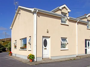 Self catering breaks at No 1 Barracks Road in Lettermore, County Galway