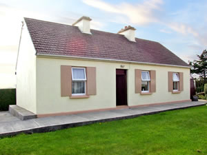Self catering breaks at Paddy Staffs Cottage in Spiddal, County Galway