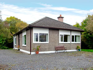 Self catering breaks at Lakeside in Ballinrobe, County Mayo