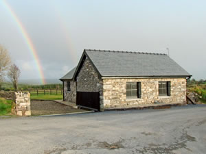 Self catering breaks at Caitlins Cottage in Clashmore, County Waterford