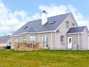 Self catering breaks at Annes Beach Cottage in Kincasslagh, County Donegal
