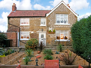 Self catering breaks at Croft Cottage in Pickering, North Yorkshire