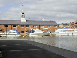 Self catering breaks at Rosewaters Cottage in Astley Burf, Worcestershire