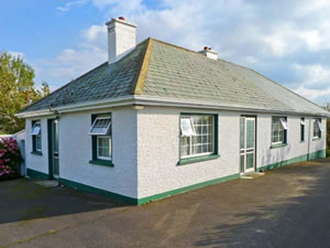 Self catering breaks at Gortwood Cottage in Mountcharles, County Donegal