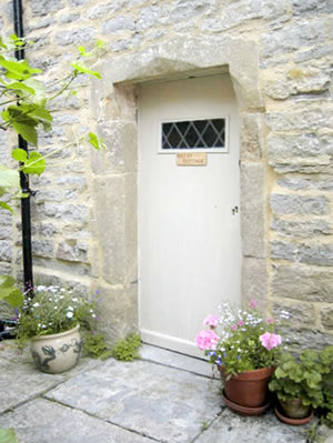 Self catering breaks at Betsy Cottage in Butleigh, Somerset