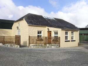 Self catering breaks at Graigue Farm Cottage in Adare, County Limerick