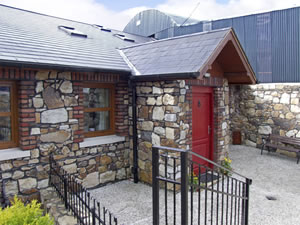 Self catering breaks at No 1 The Byre in Ashford, County Wicklow