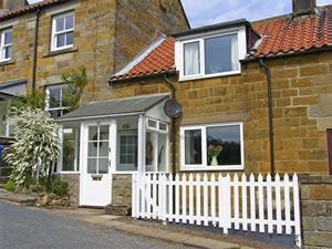 Self catering breaks at The Cottage in Lealholm, North Yorkshire