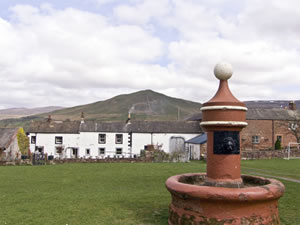 Self catering breaks at Dufton Hall Cottage in Dufton, Cumbria