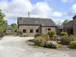 Self catering breaks at Harewood Cottage in Grindon, Derbyshire