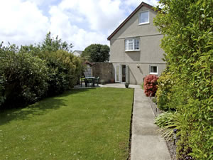 Self catering breaks at Paradwys in Abersoch, Gwynedd