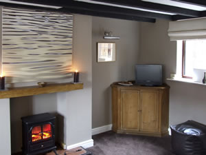 Self catering breaks at 9 Overton Bank in Leek , Staffordshire