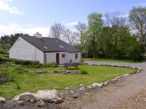 Self catering breaks at Rosmuc Cottage in Rosmuc, County Galway