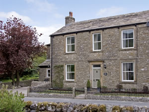 Self catering breaks at Fern Cottage in Kettlewell, North Yorkshire