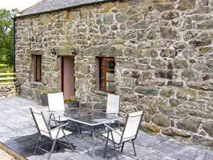 Self catering breaks at Isallt in Llanfair, Gwynedd