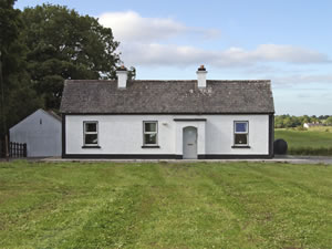 Self catering breaks at Woodstock Cottage in Ballindine, County Mayo
