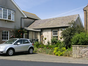 Self catering breaks at Ivy Cottage in Chathill, Northumberland