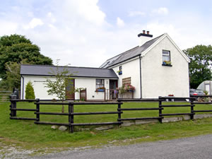 Self catering breaks at Dessies Cottage in Macroom, County Cork