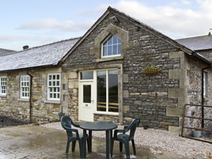 Self catering breaks at Tethera Cottage in Lupton, Cumbria