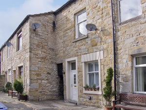 Self catering breaks at Ermysteds Cottage in Skipton, North Yorkshire