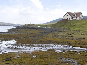 Self catering breaks at Waters Edge in Dunvegan, Isle of Skye