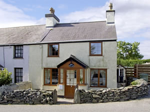 Self catering breaks at Bryn Goleu in Llanfaethlu, Isle of Anglesey