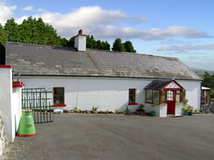 Self catering breaks at Dungarvan Cottage in Dungarvan, County Waterford