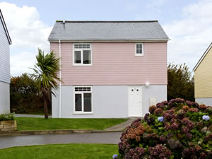 Self catering breaks at 16 Atlantic Reach in Newquay, Cornwall