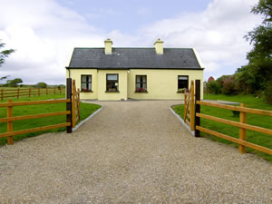 Self catering breaks at Ballycroy in Ballycroy, County Mayo