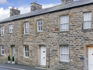 Self catering breaks at Stonebower Cottage in Burton-In-Lonsdale, North Yorkshire