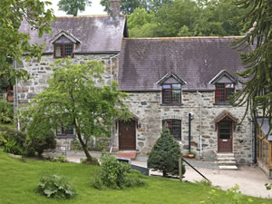 Self catering breaks at Rhiwlas Cottage in Llanwddyn, Powys