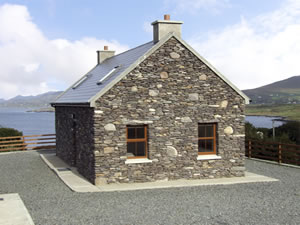 Self catering breaks at Cahirkeen Cottage in Allihies, County Cork
