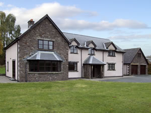 Self catering breaks at Brynich Villa in Brecon, Powys