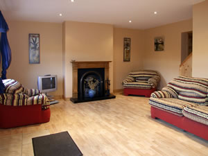 Self catering breaks at 2 Castlebride Cottages in Conna, County Cork