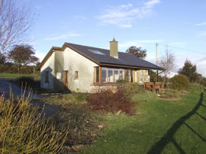 Self catering breaks at Minmore Farm Cottage in Shillelagh, County Wicklow
