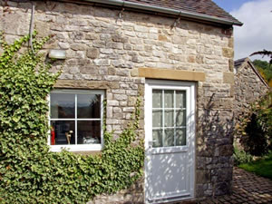 Self catering breaks at Ramblers Rest in Brassington, Derbyshire