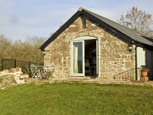 Self catering breaks at Noxon Pond Cottage in Bream, Gloucestershire