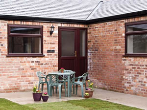Self catering breaks at 2 Pines Farm Cottages in Tadcaster, North Yorkshire