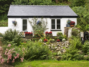 Self catering breaks at Watermill Studio Cottage in Afonwen, Flintshire