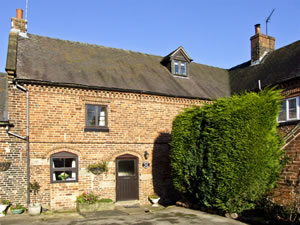 Self catering breaks at Church Farm Cottage in Edlaston, Derbyshire