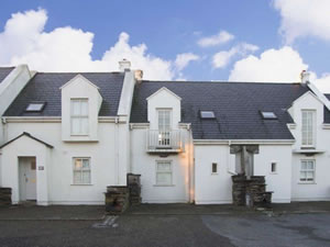 Self catering breaks at 13 Holland Court in Liscannor, County Clare