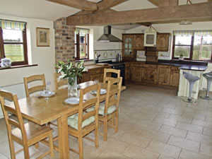 Self catering breaks at The Leverets in Brimpsfield, Gloucestershire