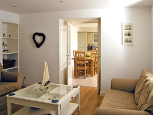 Self catering breaks at 85 Seatown in Cullen, Morayshire