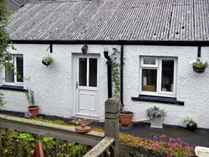Self catering breaks at Bro Aeron Cottage in Llangeitho, Ceredigion
